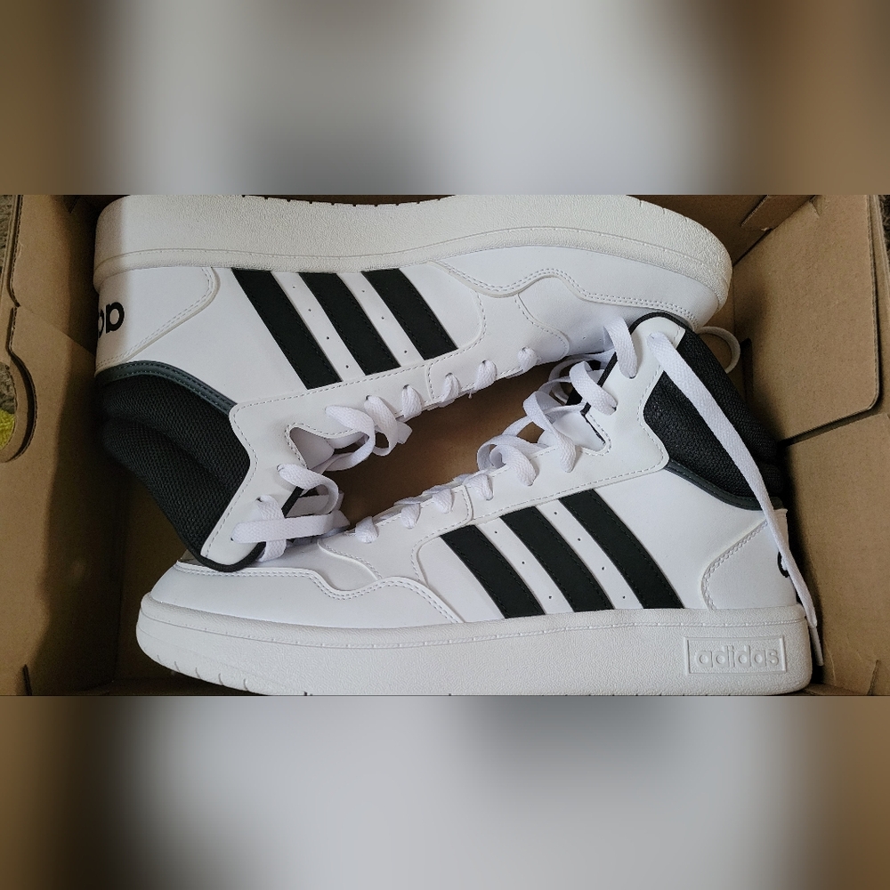 Adidas Men's Classic White and Black Sneakers